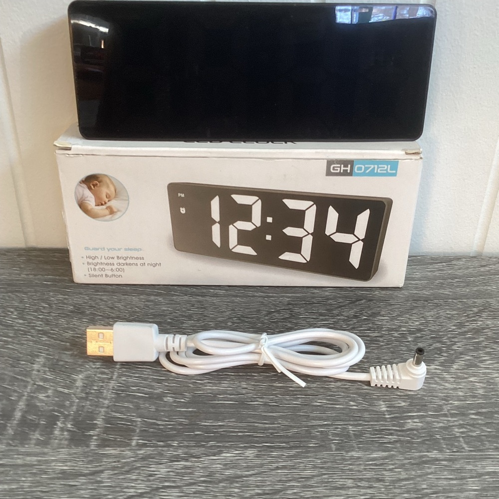 Digital Alarm Clock with USB Cable - Black